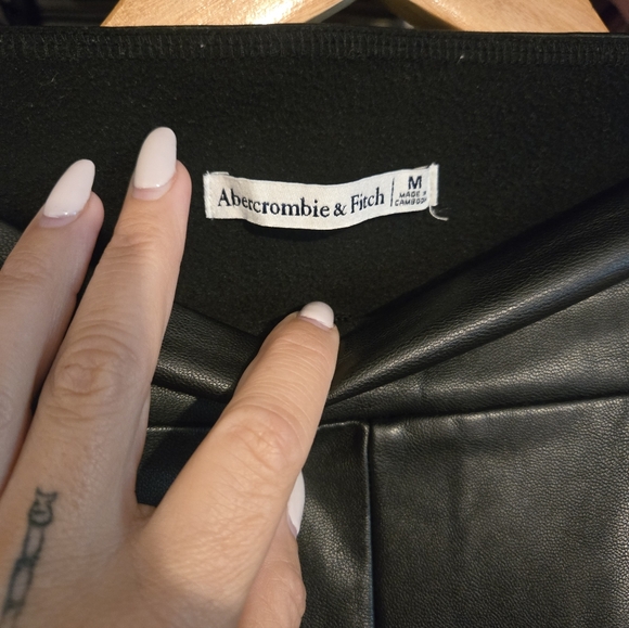 Abercrombie & Fitch Jackets & Blazers - Abercrombie & Fitch Women's Black Leather Pants
